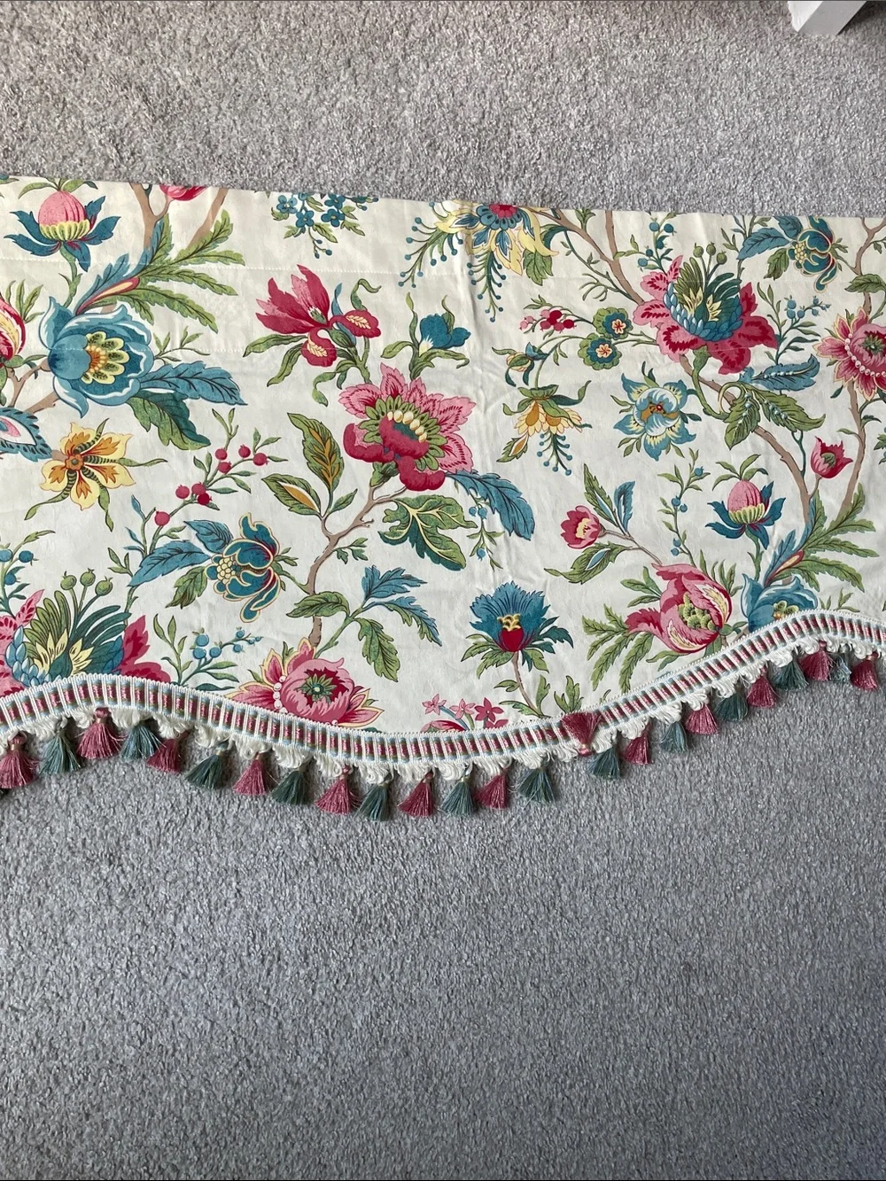 Biltmore Scalloped Fringed Valance in Cream with Multi Floral 86